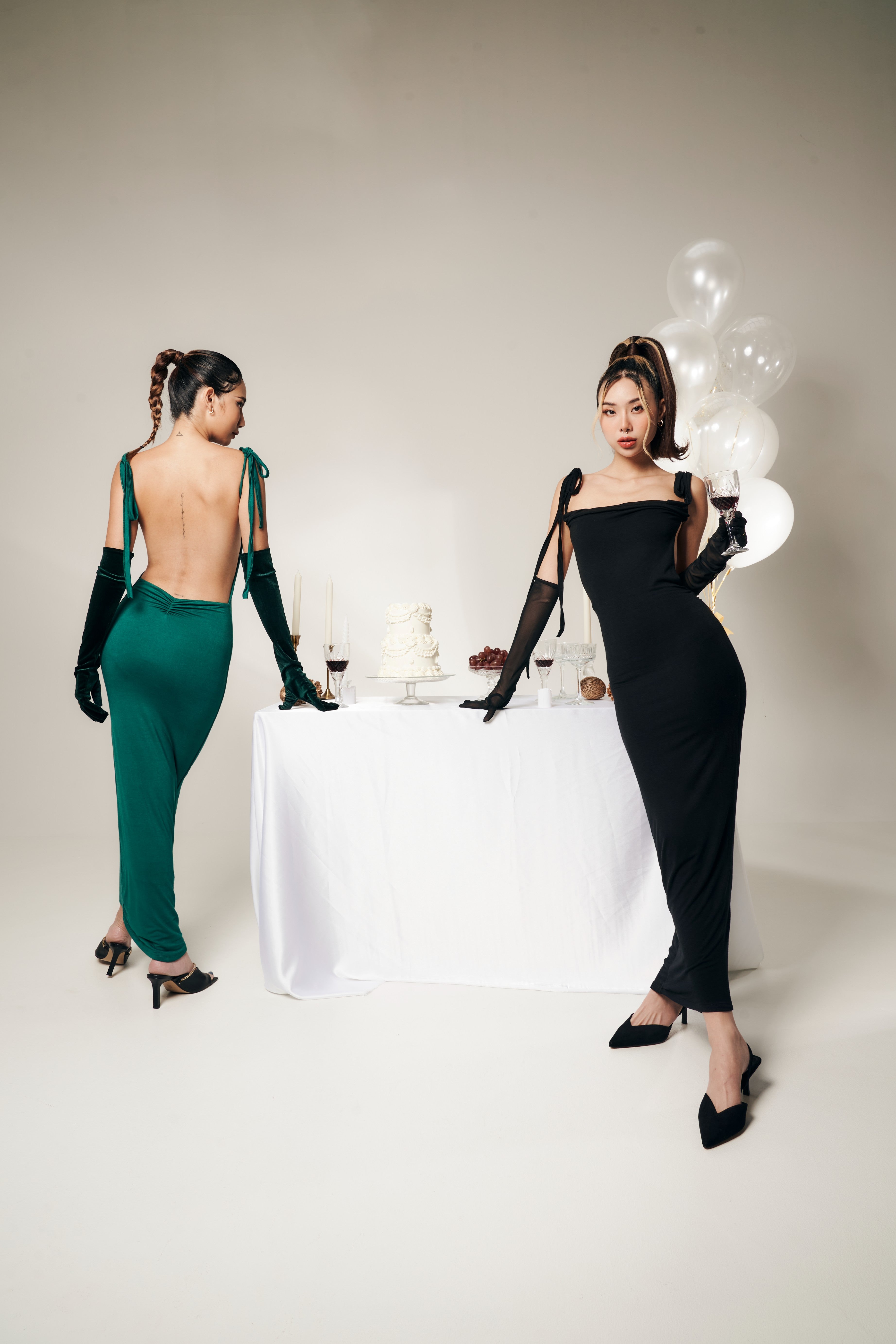 VENICE BACKLESS DRESS